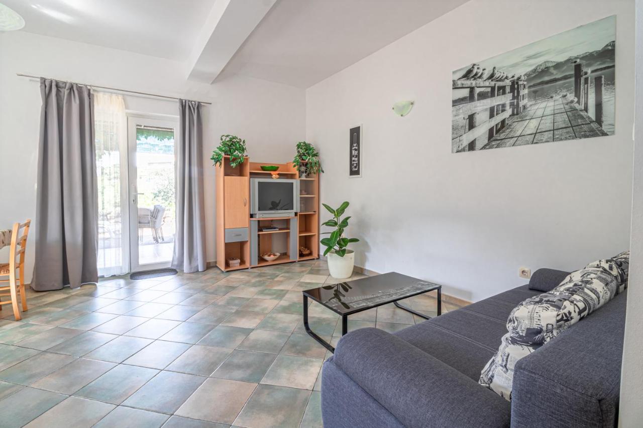 Apartments Sandra Kornić Eksteriør billede