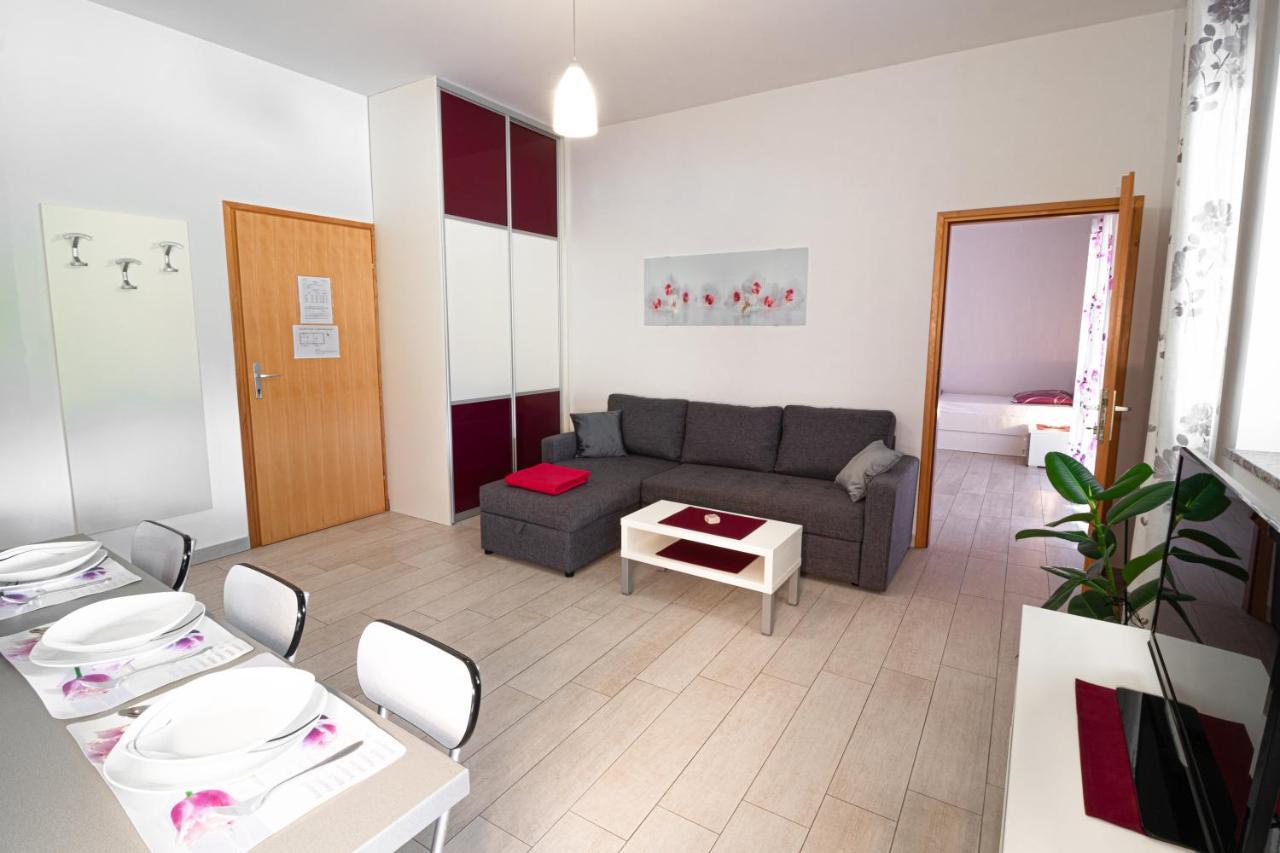 Apartments Sandra Kornić Eksteriør billede