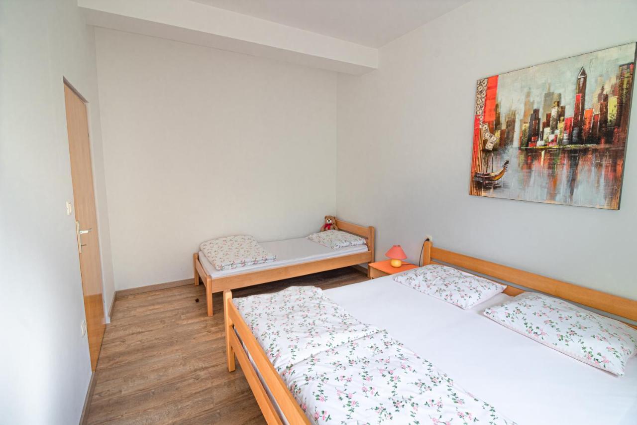 Apartments Sandra Kornić Eksteriør billede